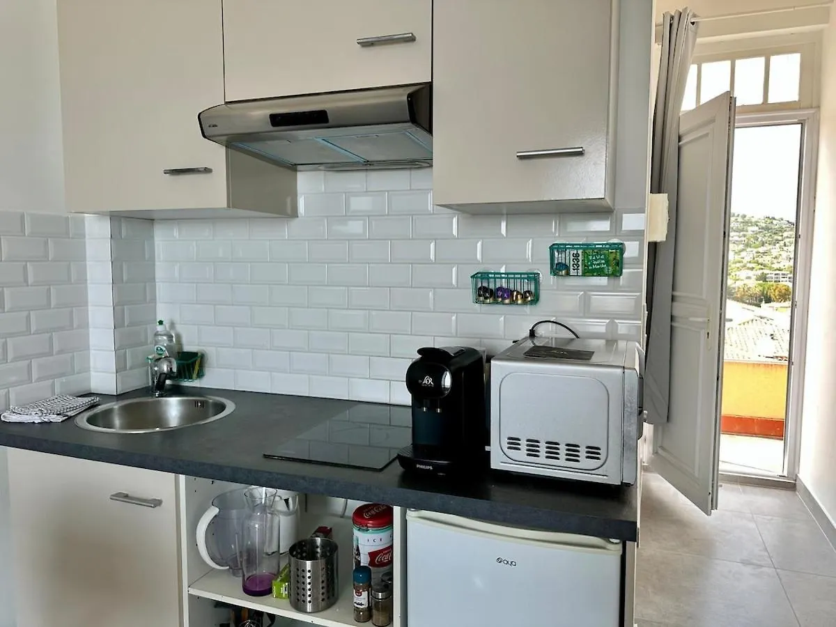 Grand Palais - Beautiful Top Floor Studio - Sea Front With Ac Vallauris Apartment