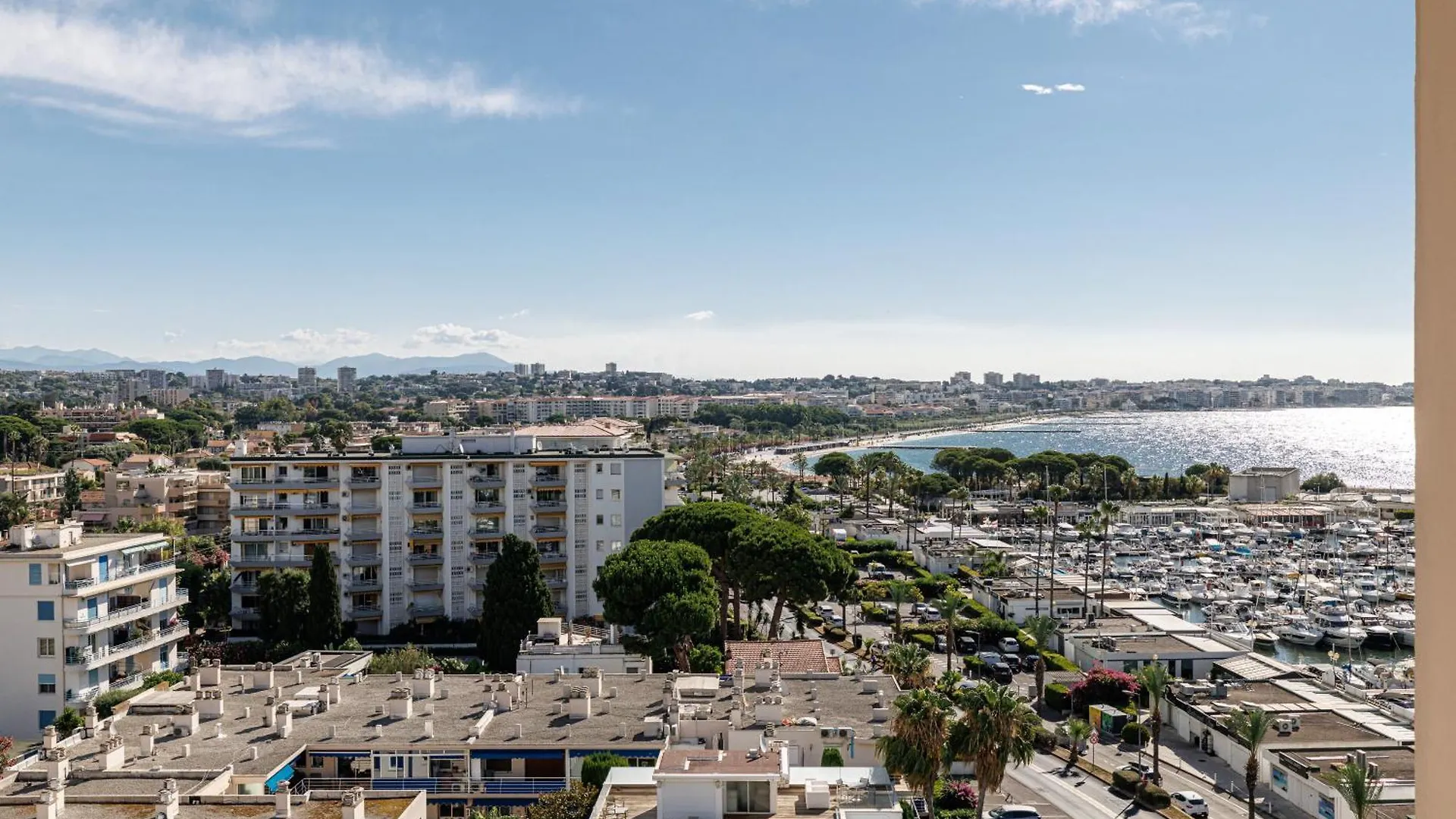 Apartment Grand Palais - Beautiful Top Floor Studio - Sea Front With Ac Vallauris Frankreich