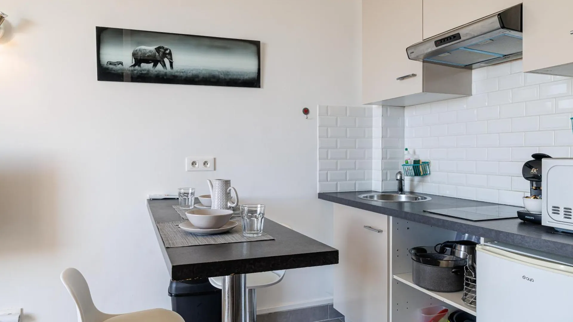Apartment Grand Palais - Beautiful Top Floor Studio - Sea Front With Ac Vallauris
